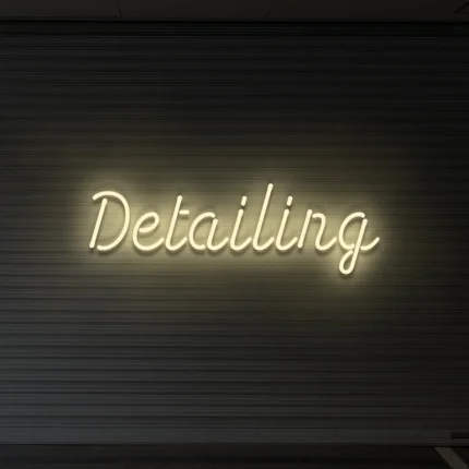 Neonowy napis Detailing