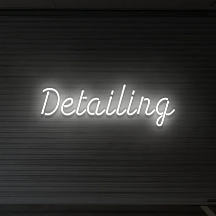 Neonowy napis Detailing