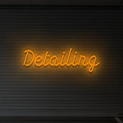 Neonowy napis Detailing