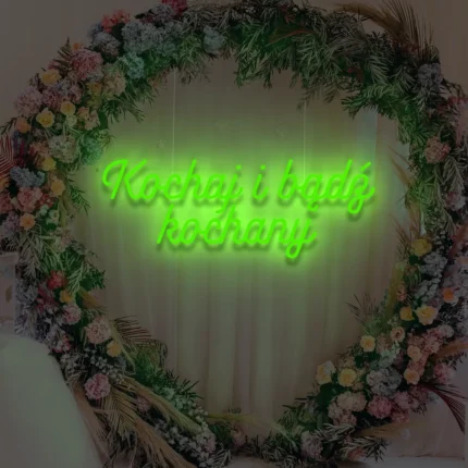Napis LED Kochaj i bądź kochany