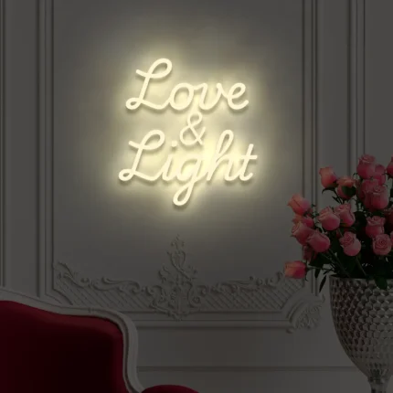Neonowy napis Love & Light