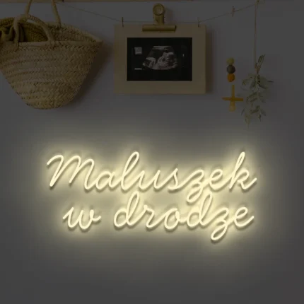 Ledowy napis Maluszek w drodze