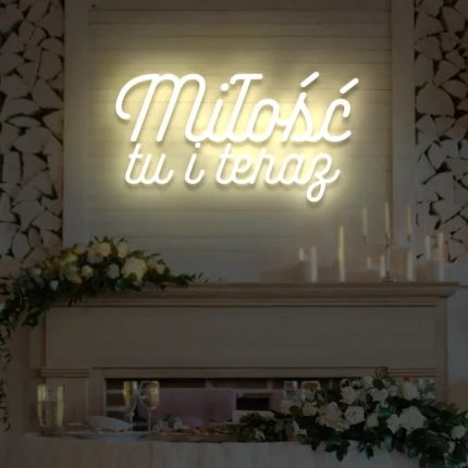 Napis LED Miłość tu i teraz