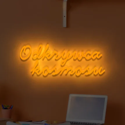 Napis LED Odkrywca kosmosu