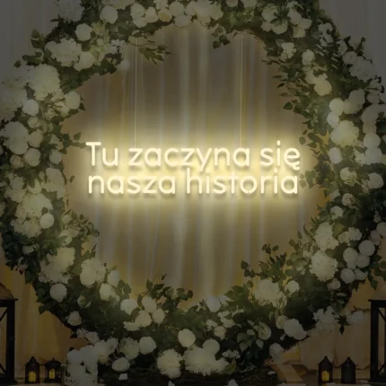Ledowy napis Tu zaczyna się nasza historia