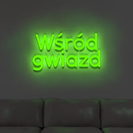 Neonowy napis Wśród gwiazd